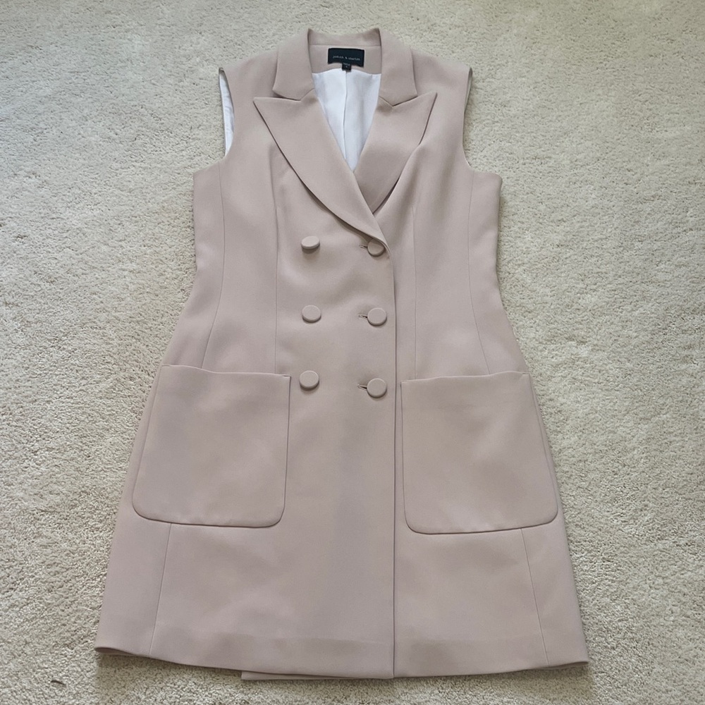 Judith & Charles Lightweight Blush and Ivory sleeveless blazer dress
